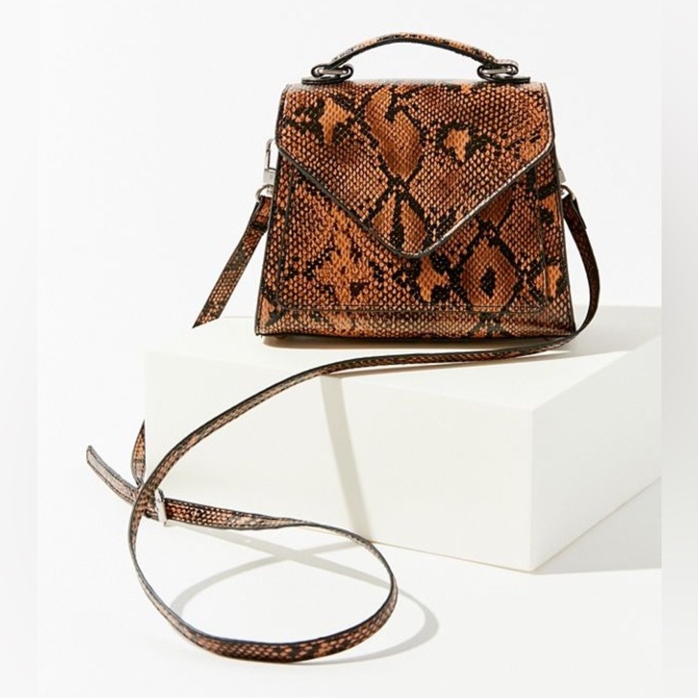 Snake Mini Trapezoid Bag